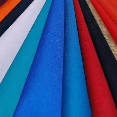 T/C 65/35 Twillstof voor school/ziekenhuis/overheid Uniform 190-240 gsm 58/60&quot; Breedte