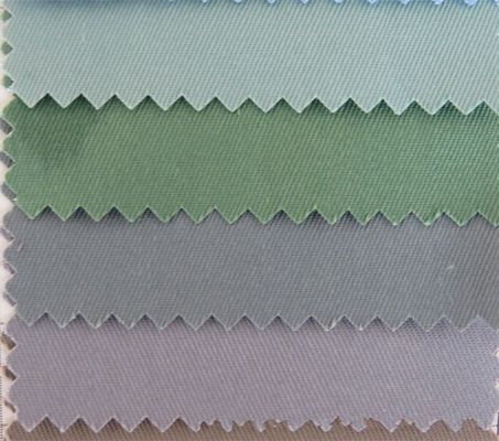 130*70 Gewoon geverfd polyester/ katoen T/C 65% 35% Twillstof voor werkkleding voor verpleegkundigen
