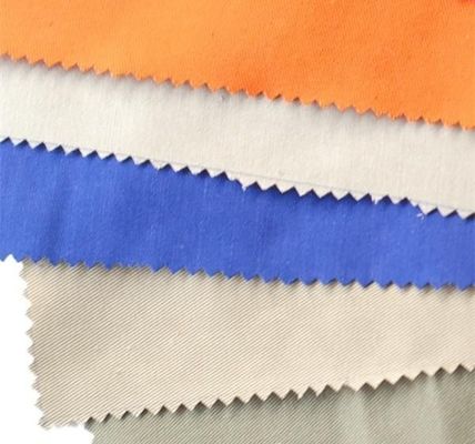 130*70 Gewoon geverfd polyester/ katoen T/C 65% 35% Twillstof voor werkkleding voor verpleegkundigen