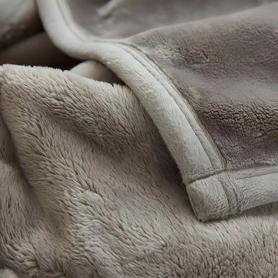 Comfortabel en duurzaam 100% polyester geheugen flannelstof voor huis textiel