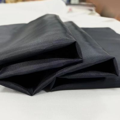 Gepersonaliseerde stof 100% polyester bekleding 210T Taffeta in aangepaste kleur voor huistekstiel