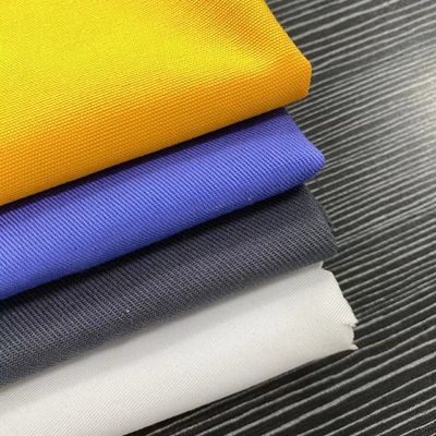 Polyester / katoen 80*20 3 1 TC boorwerk Draag broek petten Stof voor antistatisch stof