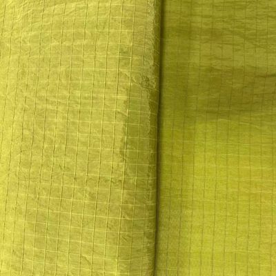 Waterwerend bedekt stof Glanzend metaal bedekt 210D UHMWPE Gridstop Nylon voor jas