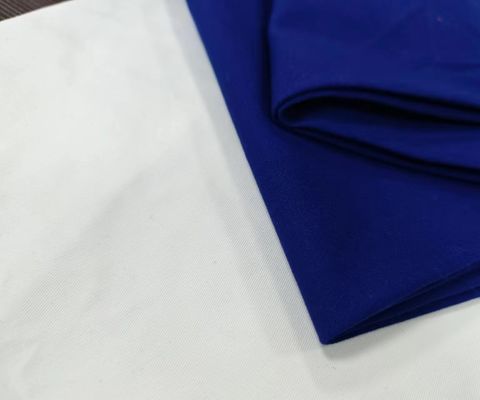 Afdrukbaar 100% polyester 210T Taffeta vlamvertragend weefsel voor medium gewichts bekleding