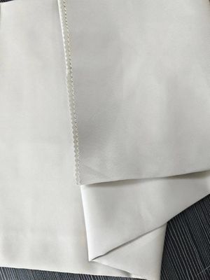 Afdrukbaar 100% polyester 210T Taffeta vlamvertragend weefsel voor medium gewichts bekleding