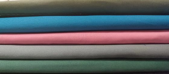 Gepersonaliseerde kleur 210T Taffeta Polyester Lining Stof Vlamvertragend voor Home Textiel