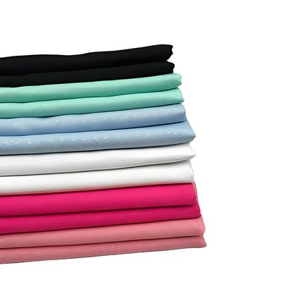 Vlamvertragend 100% polyester twill gabardine weefsel voor uniformen in de industrie