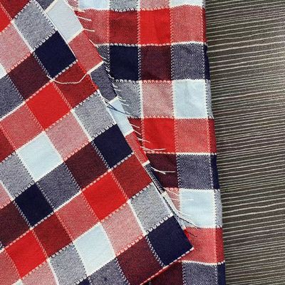 Fluorescerend garens DYED Stof Plain Twill 1 1 Weefsel voor schoolpakken Werkgoed tegen prijzen