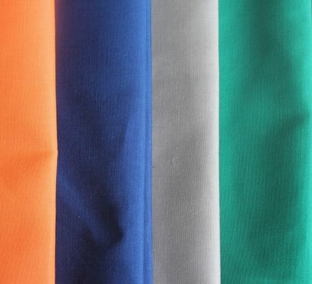 Uitgebreide Faddish Brandvertragend Gabardine Stof voor Werk Kleding 100% Polyester Twill