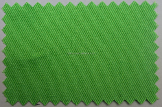 Gepersonaliseerd ontwerp 100% polyester twill werkkleding Stofstof voor wild gebruikte werkkleding