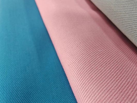 Whosale 40-60GSM 63D*63D Polyester Lining 210T Taffeta Stof met aangepaste kleur
