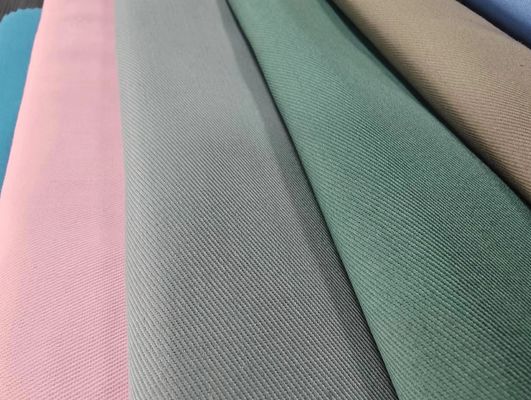Whosale 40-60GSM 63D*63D Polyester Lining 210T Taffeta Stof met aangepaste kleur